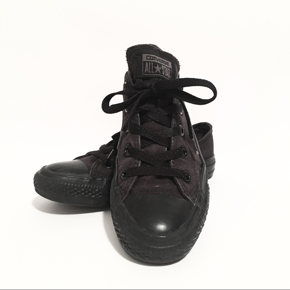 All Black Low Converse Size 6